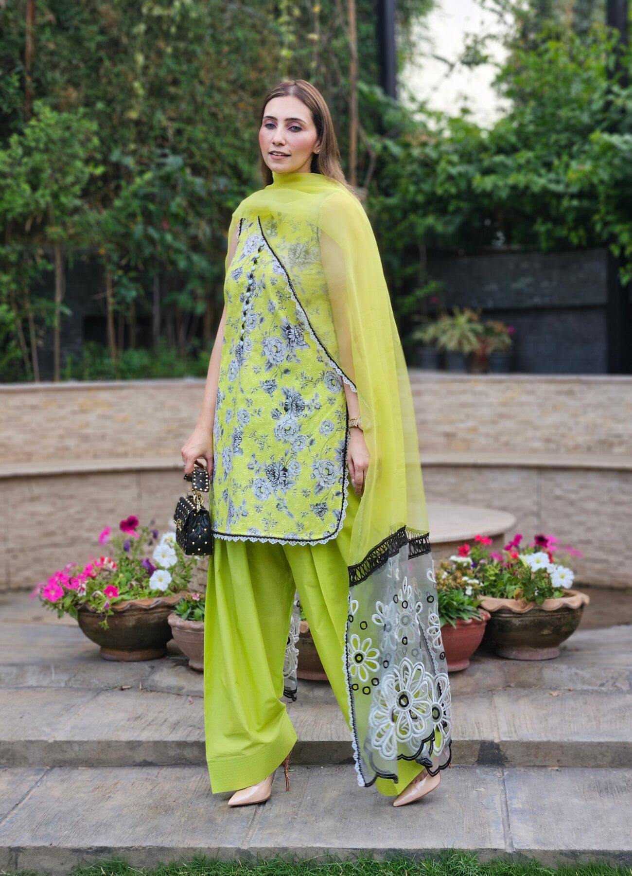Shola Gulab - Image 2